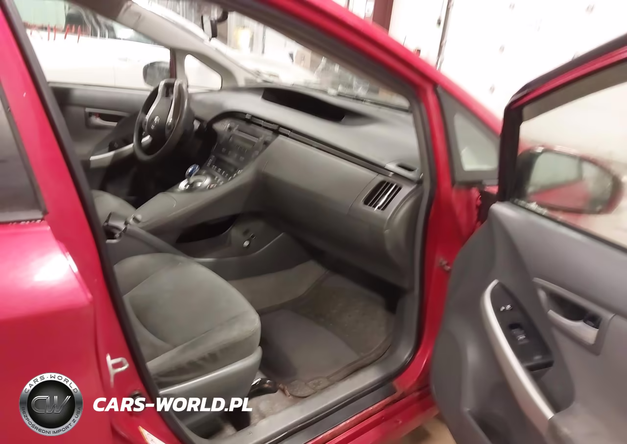 2011 Toyota Prius Two VIN:JTDKN3DU2B5296671 - 5