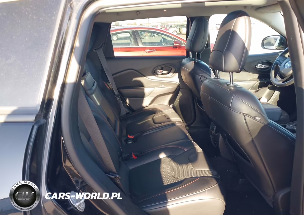 2019 Jeep Cherokee Trailhawk Elite 4X4 VIN:1C4PJMBX8KD268416 - 8