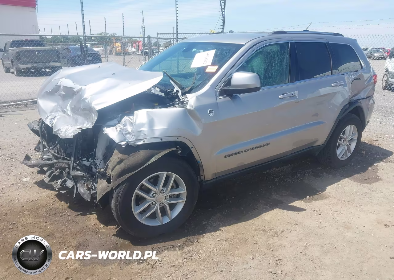 2017 Jeep Grand Cherokee Laredo 4X4 VIN:1C4RJFAG0HC735865 - 2