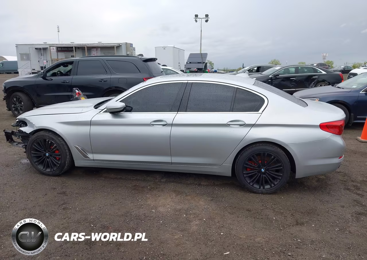 2019 BMW 530I xDrive VIN:WBAJA7C57KWW25350 - 14