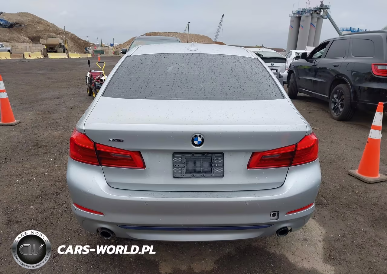 2019 BMW 530I xDrive VIN:WBAJA7C57KWW25350 - 16