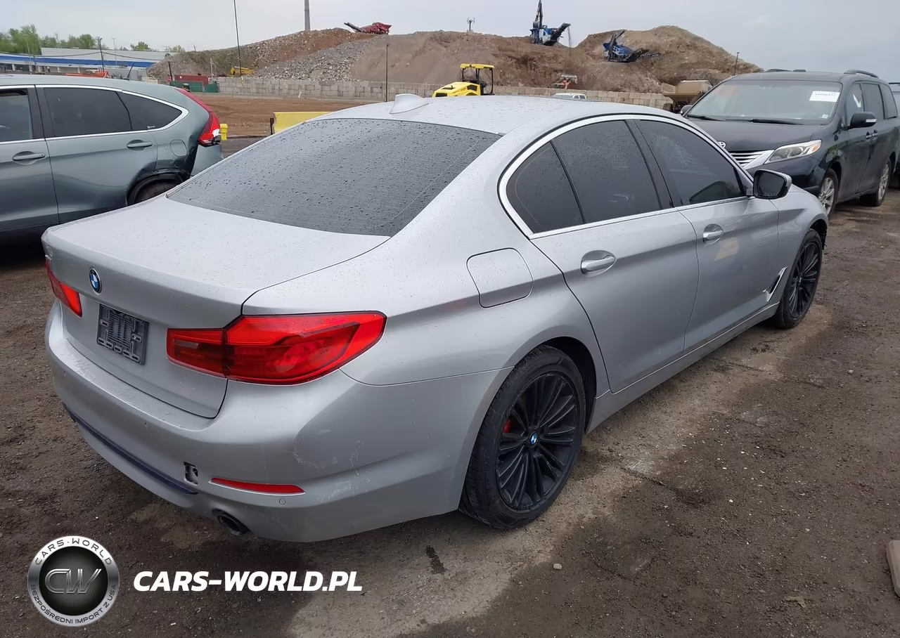 2019 BMW 530I xDrive VIN:WBAJA7C57KWW25350 - 4