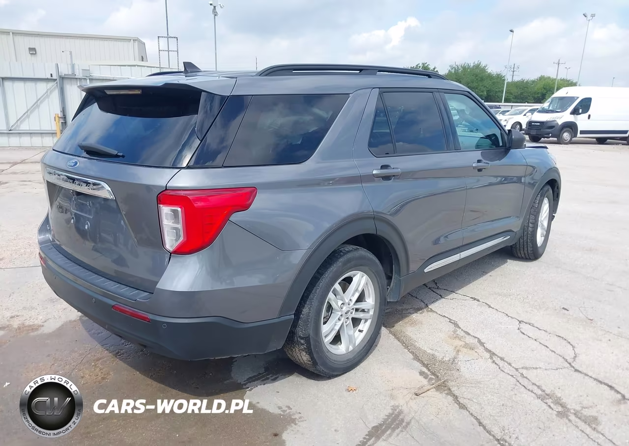 2022 Ford Explorer Xlt VIN:1FMSK7DH4NGA34657 - 4