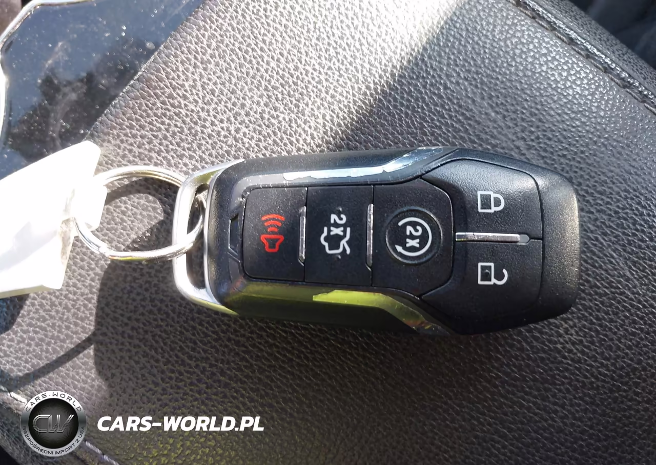 2014 Ford Fusion Titanium VIN:3FA6P0K98ER333190 - 11