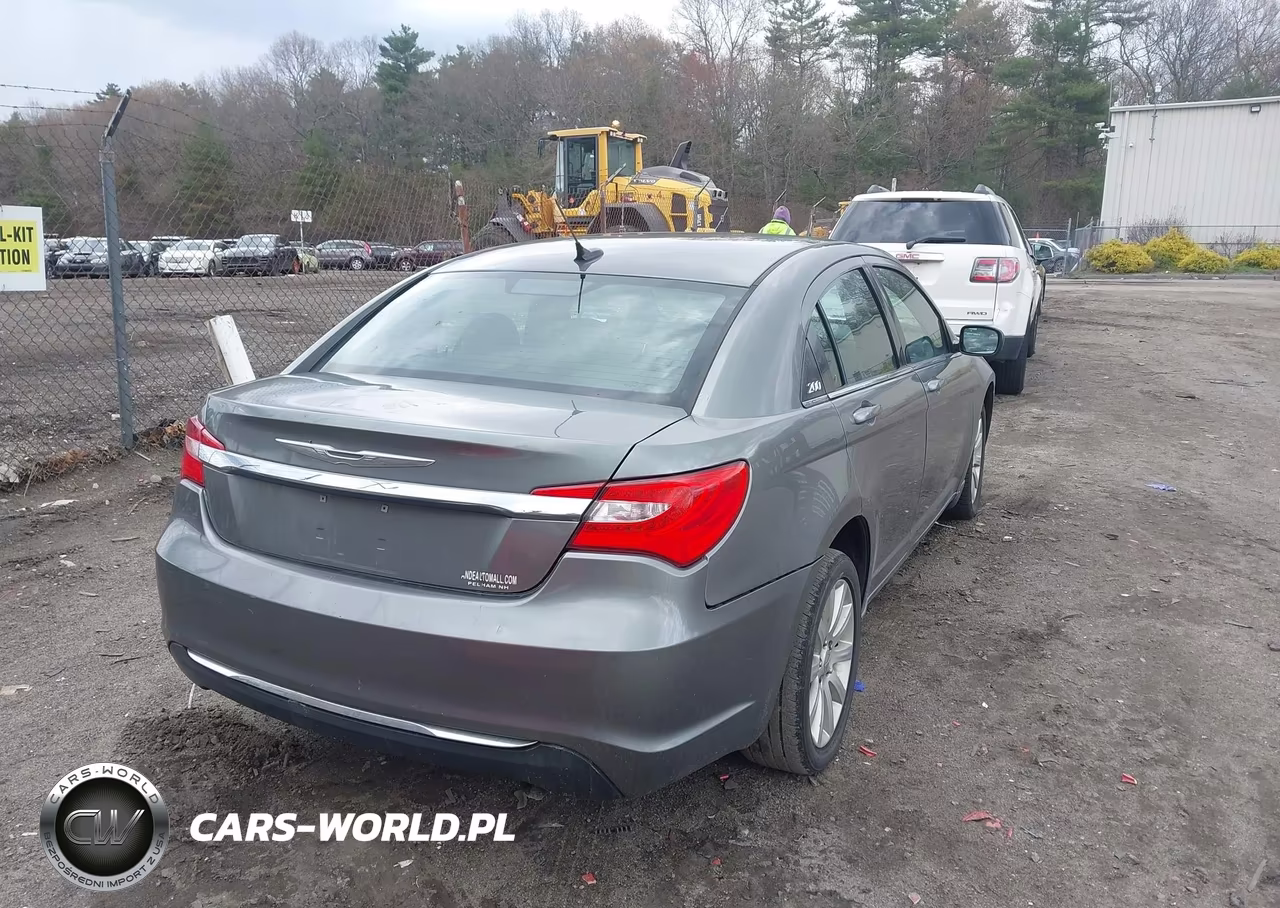 2012 Chrysler 200 Touring VIN:1C3CCBBB6CN127765 - 4