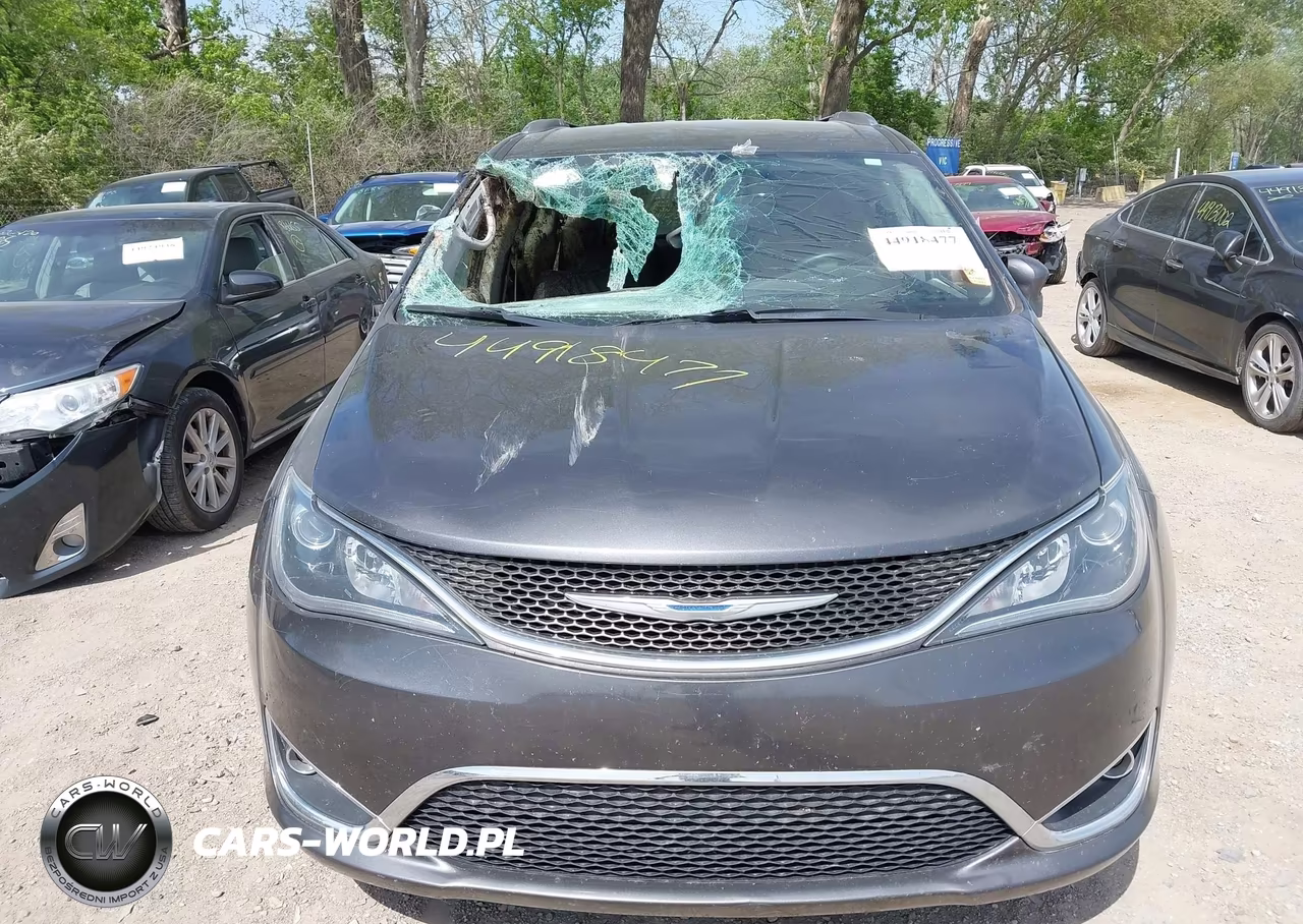 2018 Chrysler Pacifica Touring L VIN:2C4RC1BG7JR120061 - 12