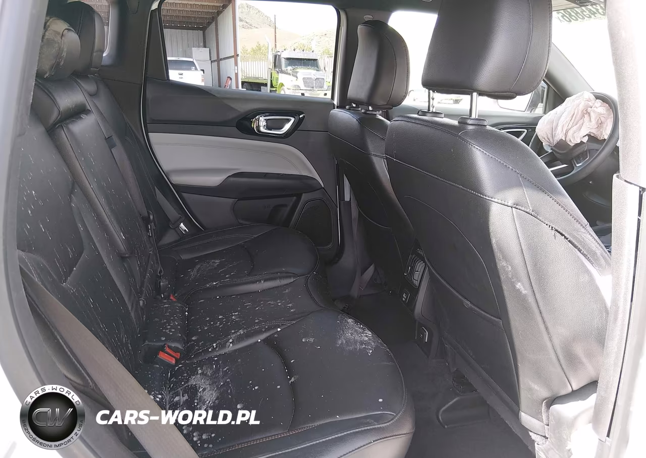 2023 Jeep Compass Limited 4X4 VIN:3C4NJDCN3PT569147 - 8