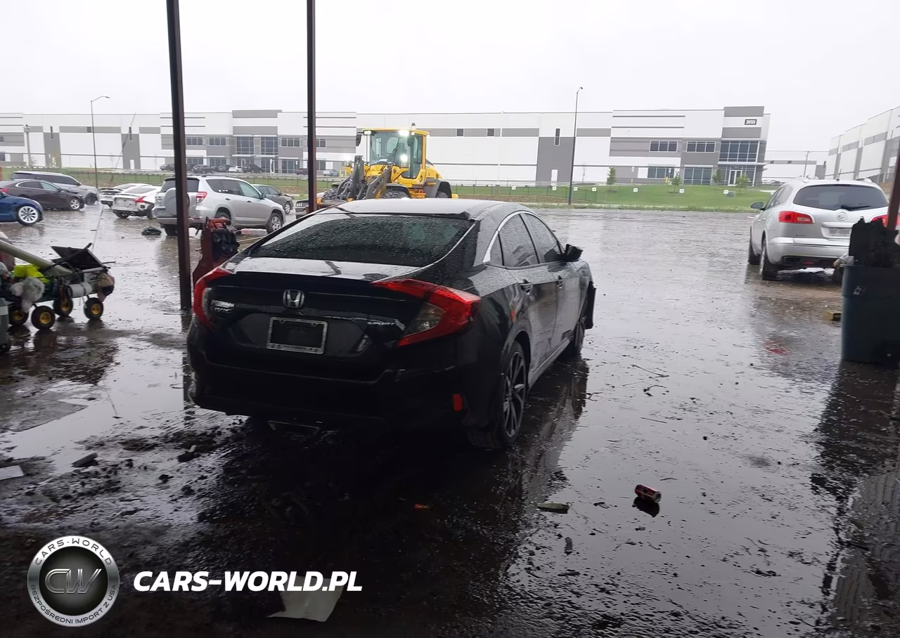 2019 Honda Civic Sport VIN:19XFC2F83KE040836 - 4