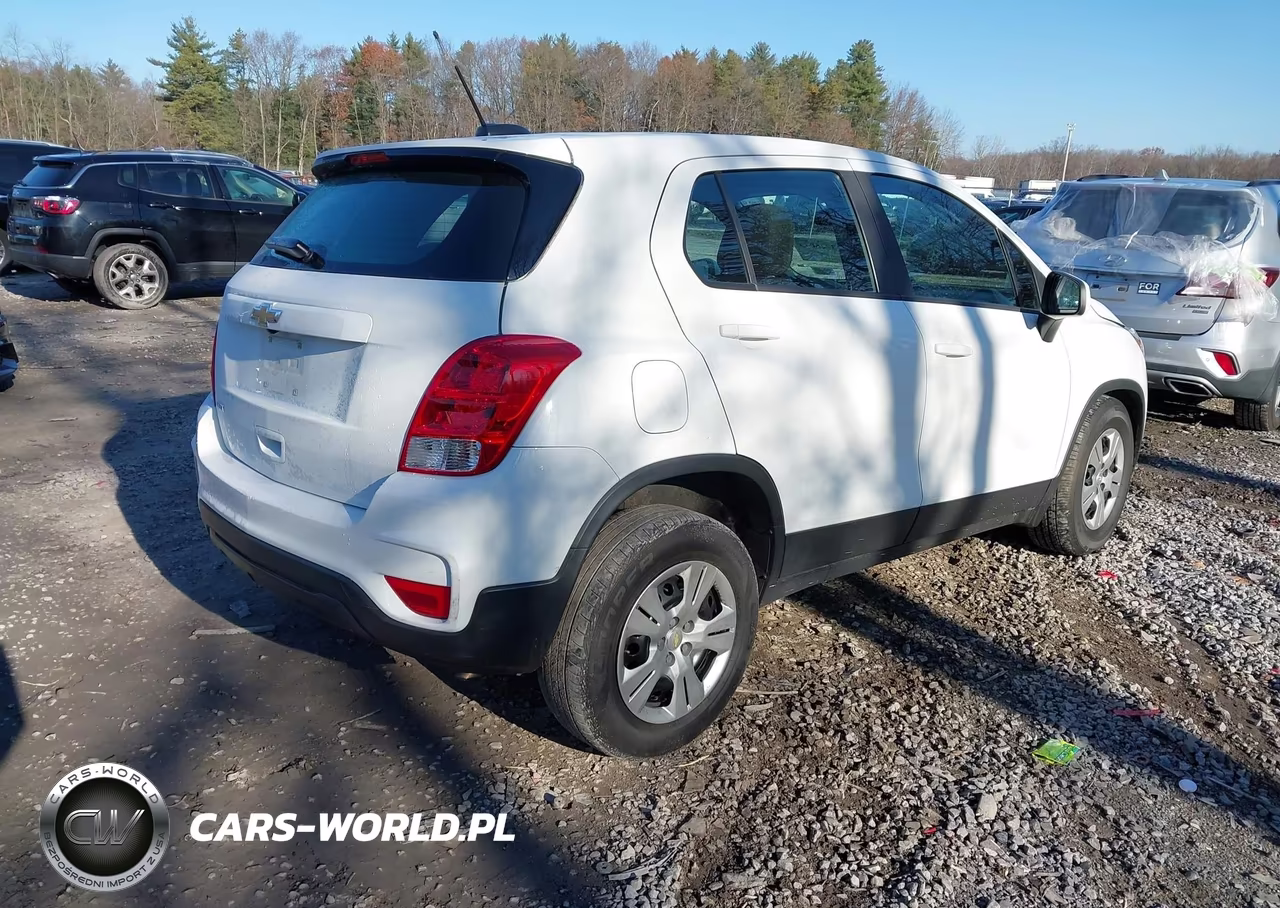 2017 Chevrolet Trax Ls VIN:KL7CJKSB4HB131854 - 4