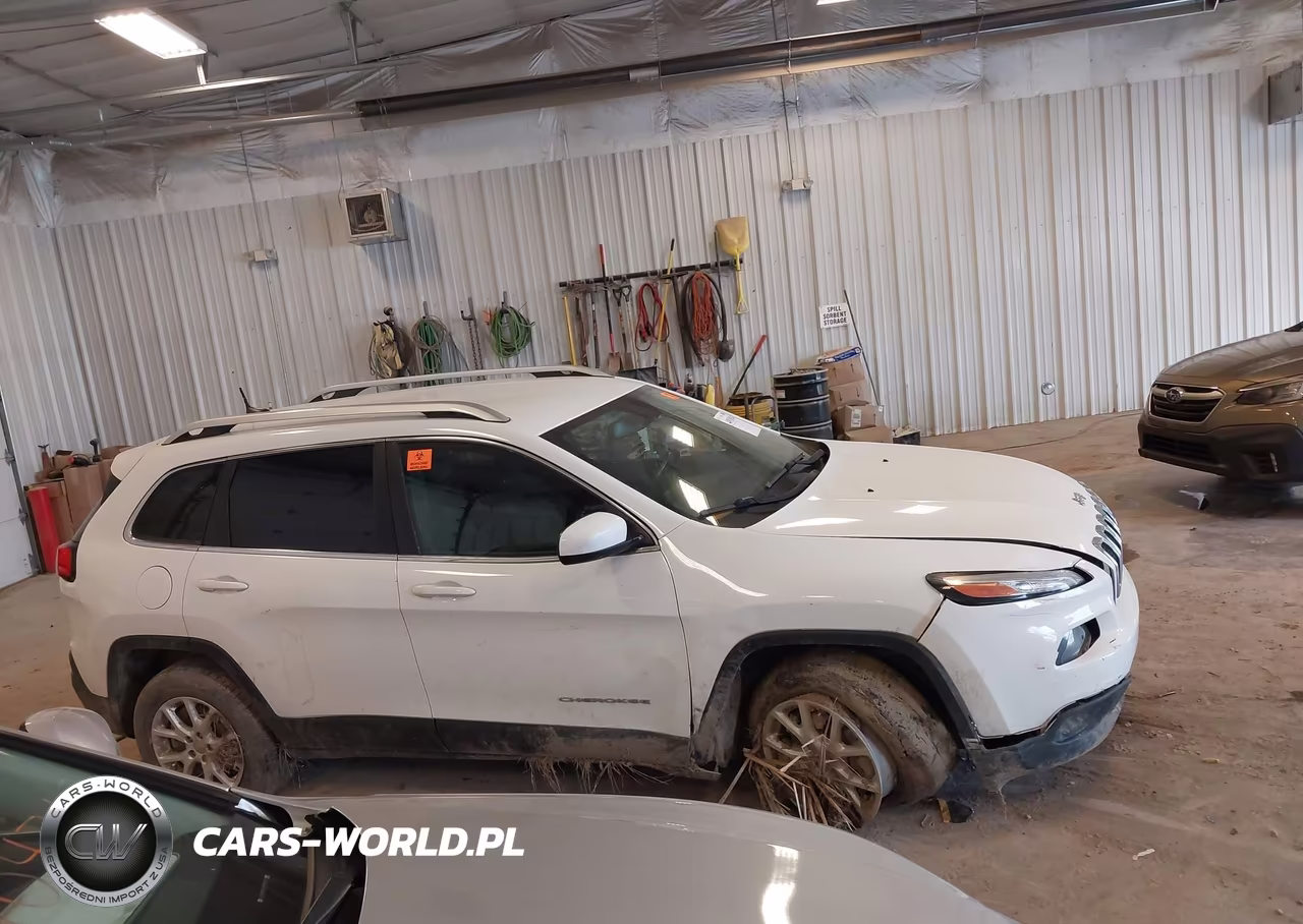 2016 Jeep Cherokee Latitude VIN:1C4PJMCB1GW120106 - 12