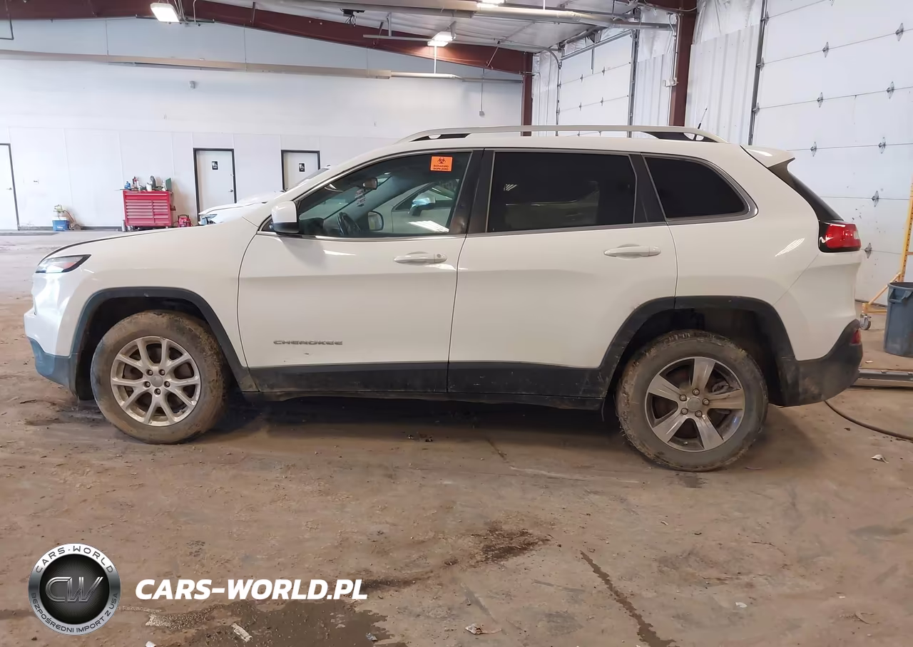 2016 Jeep Cherokee Latitude VIN:1C4PJMCB1GW120106 - 13