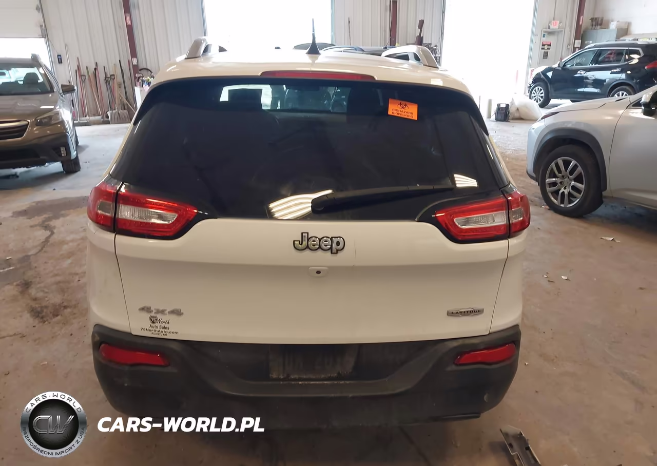 2016 Jeep Cherokee Latitude VIN:1C4PJMCB1GW120106 - 15