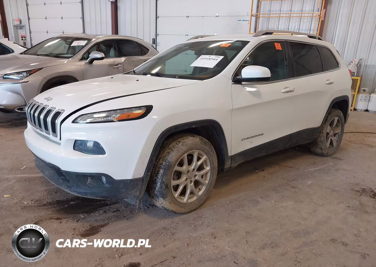2016 Jeep Cherokee Latitude VIN:1C4PJMCB1GW120106 - 2