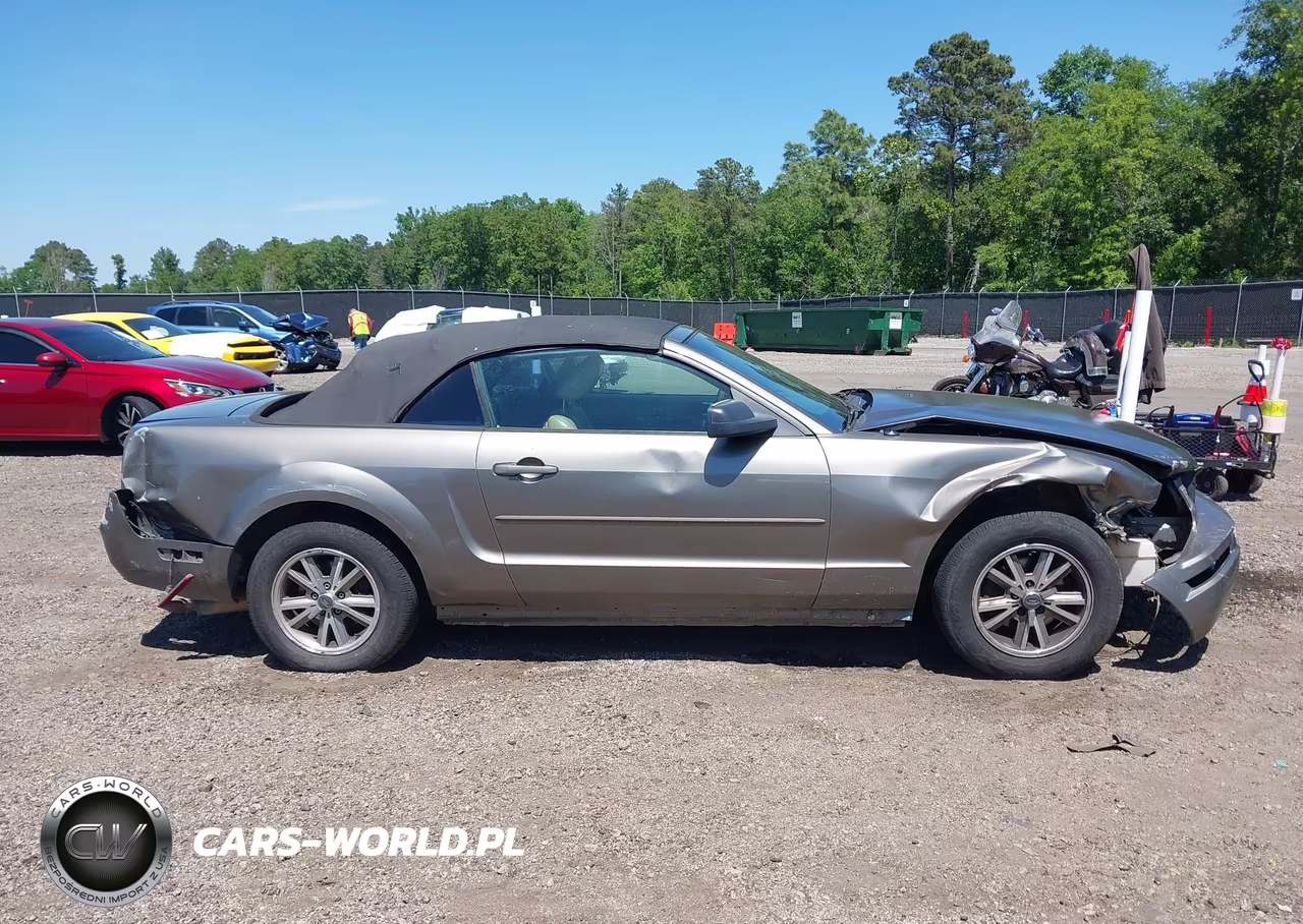2005 Ford Mustang VIN:1ZVFT84N555199575 - 14