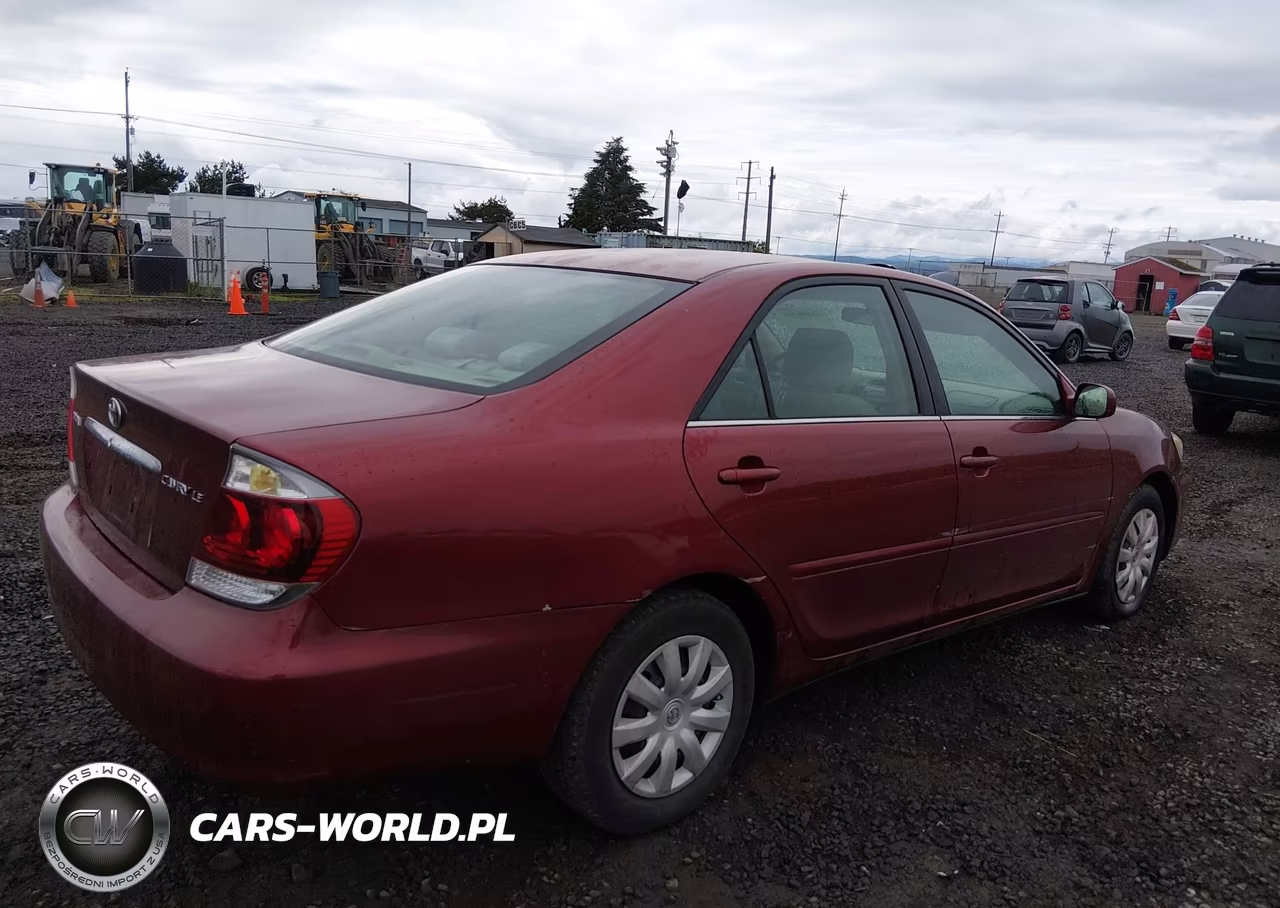 2005 Toyota Camry Le VIN:4T1BE30K35U073839 - 4