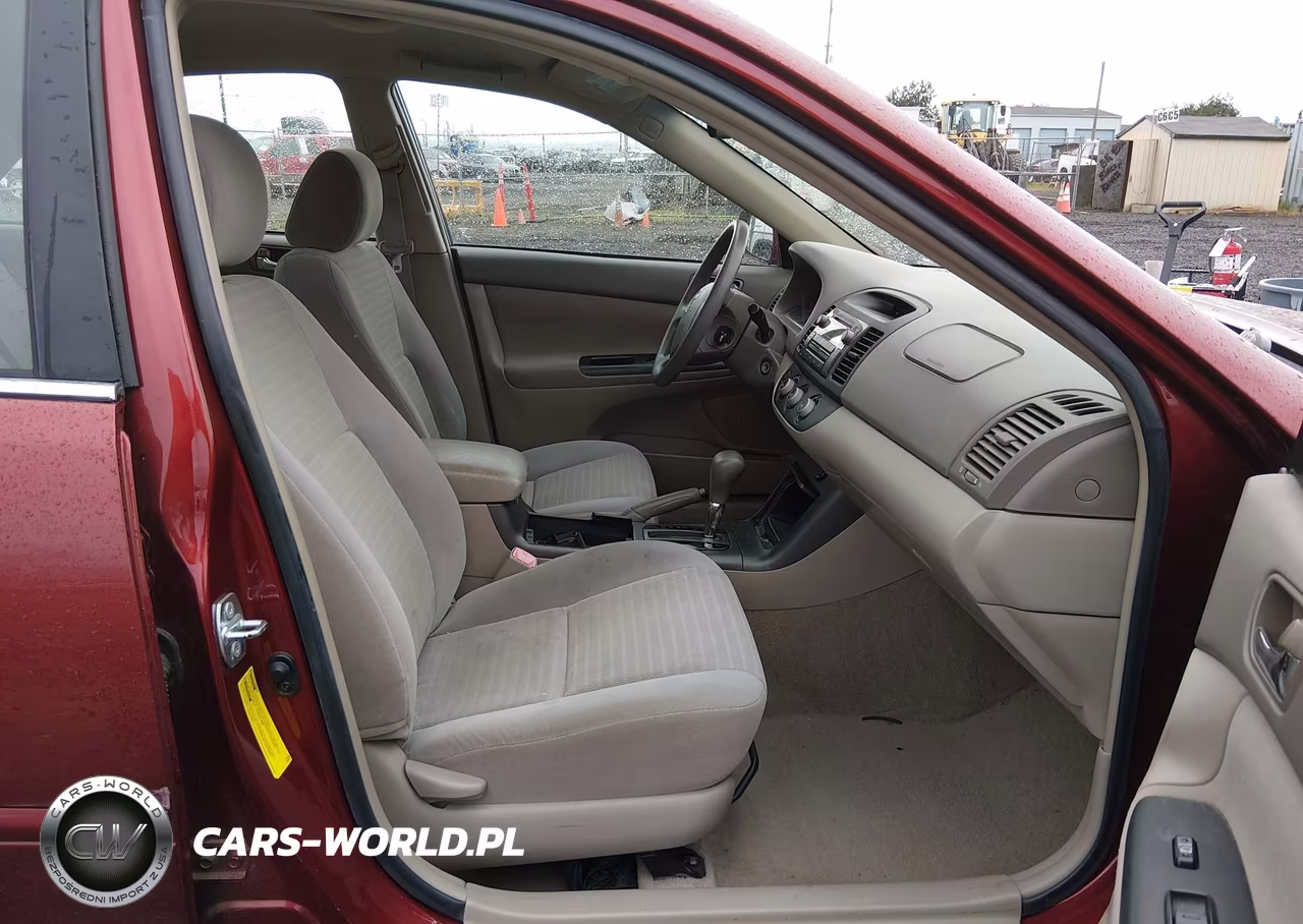 2005 Toyota Camry Le VIN:4T1BE30K35U073839 - 5