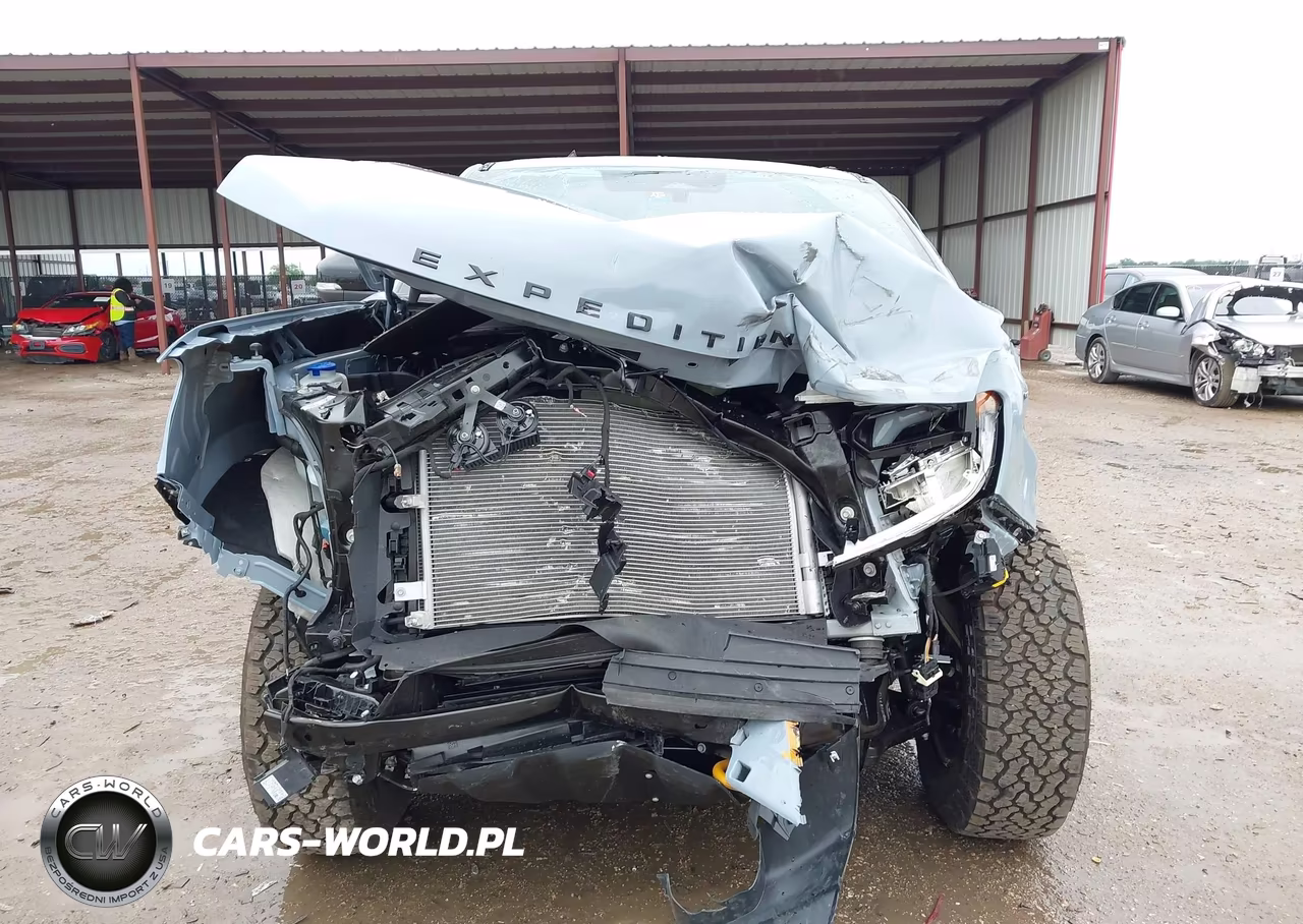 2026 Ford Expedition Tremor VIN:1FMJU1RG1TEA02938 - 13
