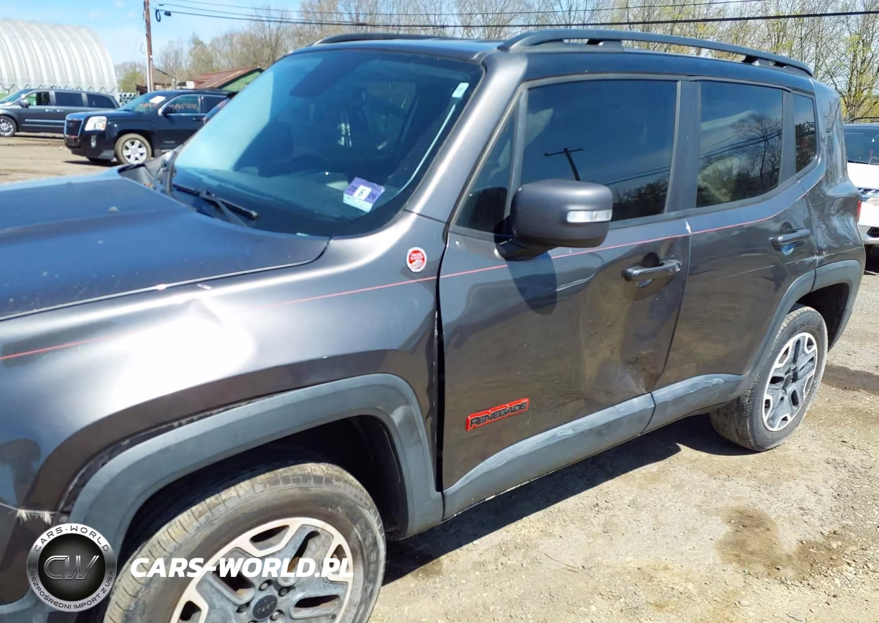 2017 Jeep Renegade Trailhawk 4X4 VIN:ZACCJBCB1HPG62937 - 6