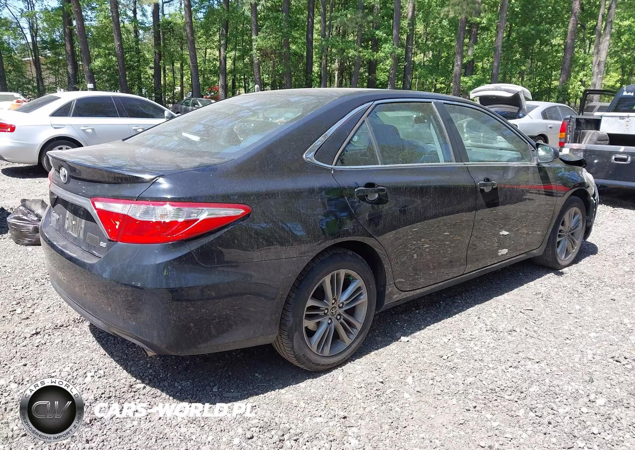 2016 Toyota Camry Se VIN:4T1BF1FK2GU541832 - 4