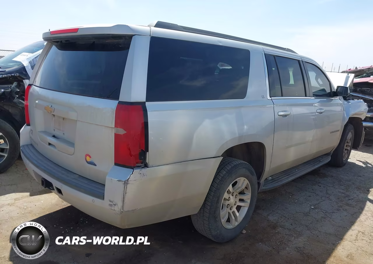 2017 Chevrolet Suburban Lt VIN:1GNSKHKC4HR224945 - 4
