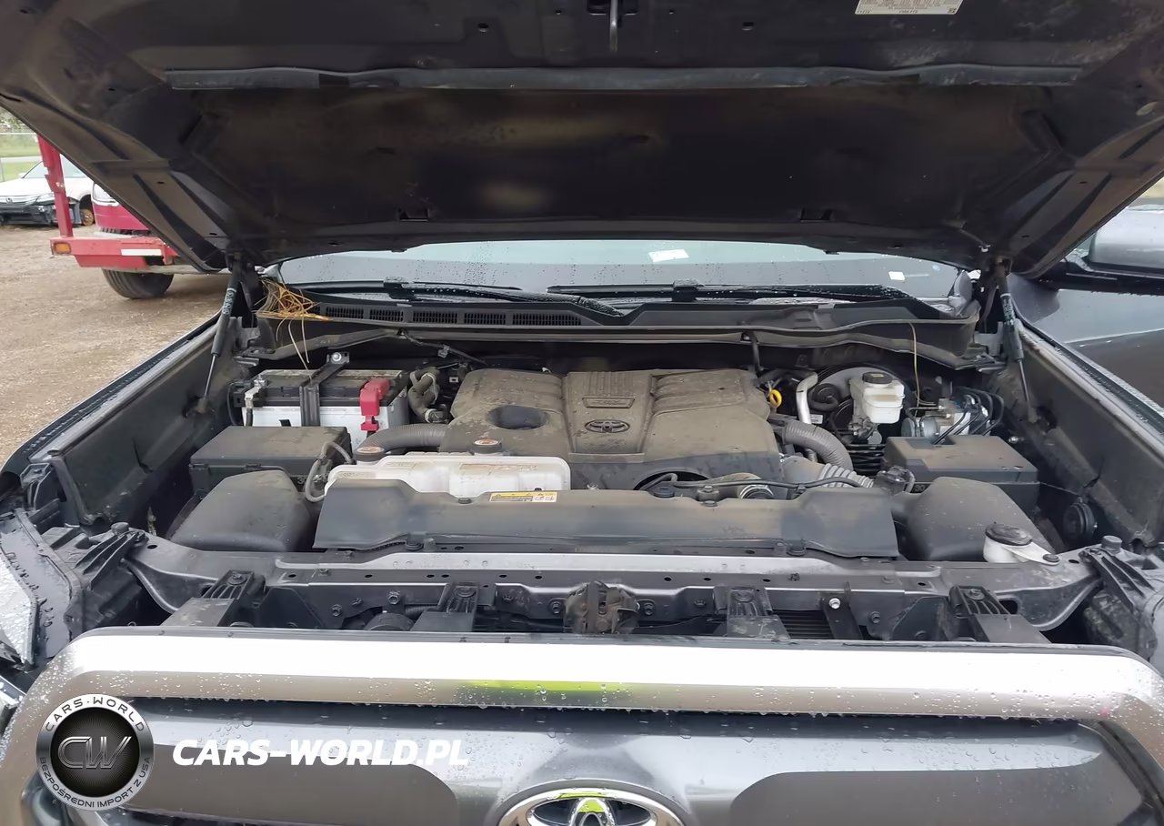2025 Toyota Tundra Limited VIN:5TFJA5DB8SX281257 - 10