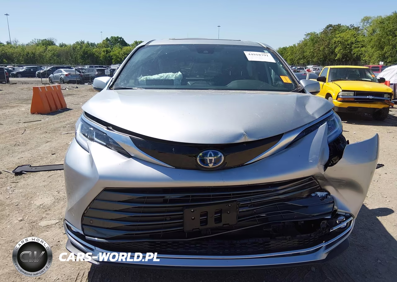 2025 Toyota Sienna Limited VIN:5TDZSKFC0SS216526 - 12