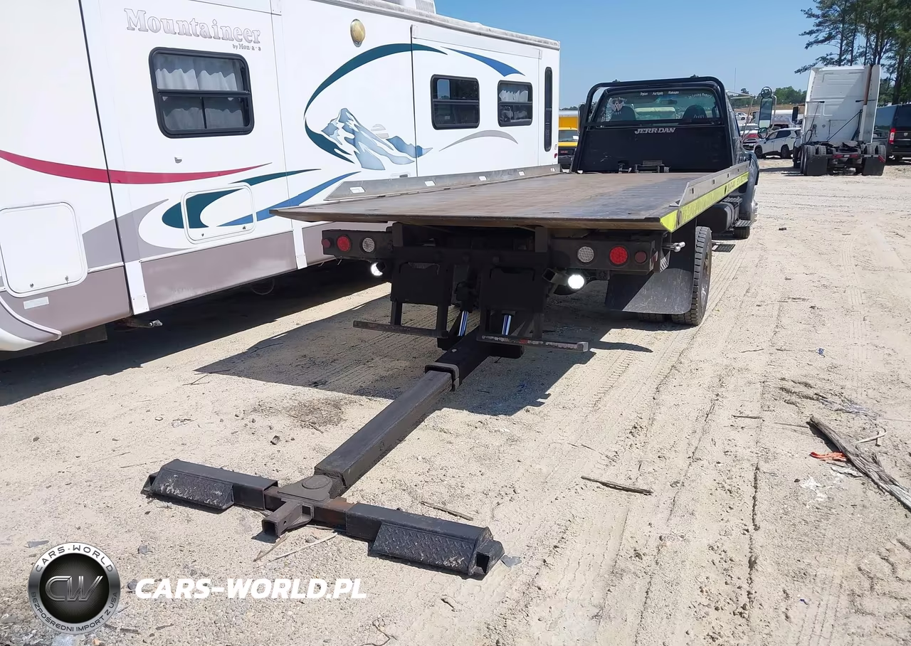 2006 Ford F-650 Xl-Xlt VIN:3FRNF65F86V376176 - 13