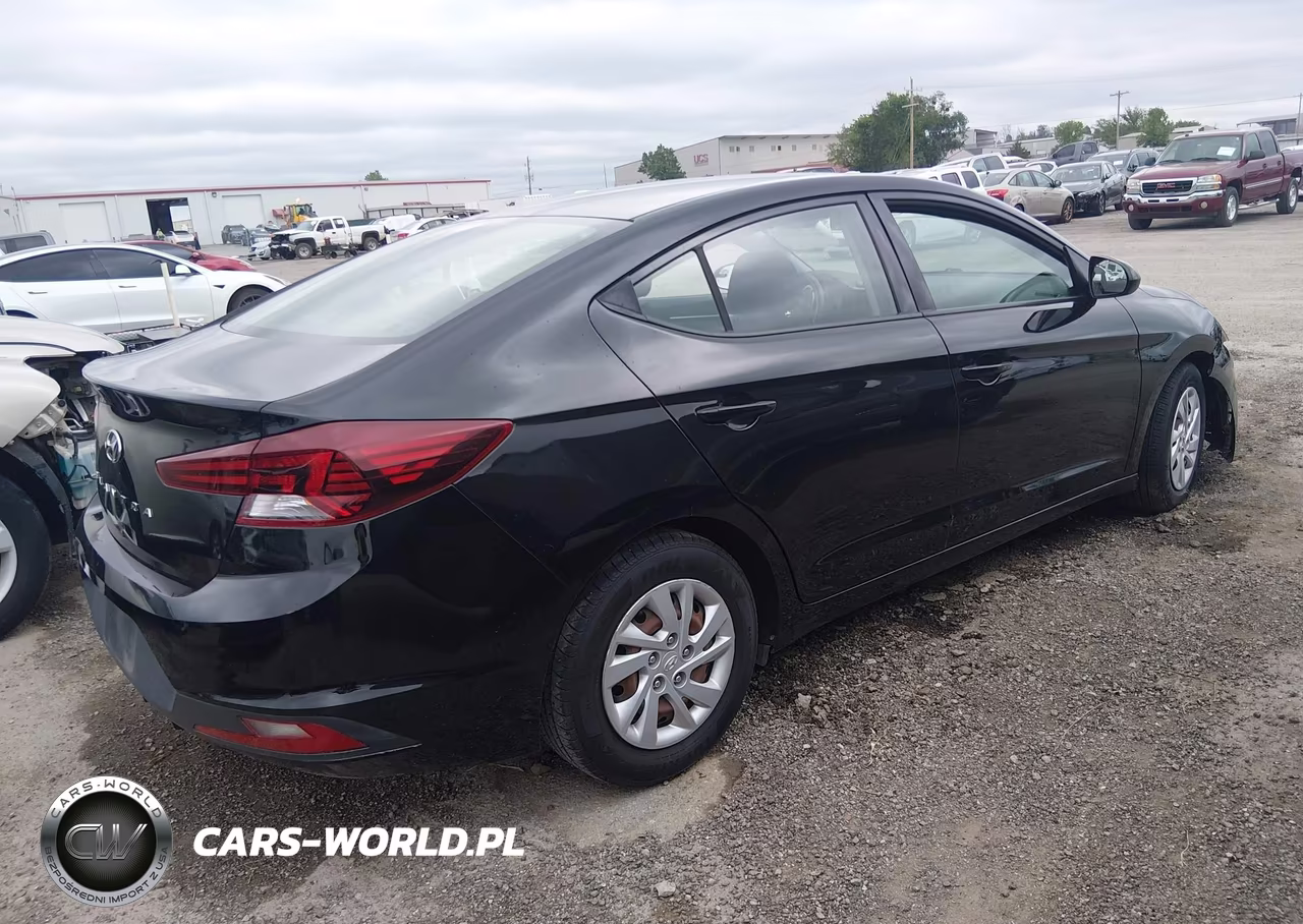 2019 Hyundai Elantra Se VIN:5NPD74LF2KH465843 - 4