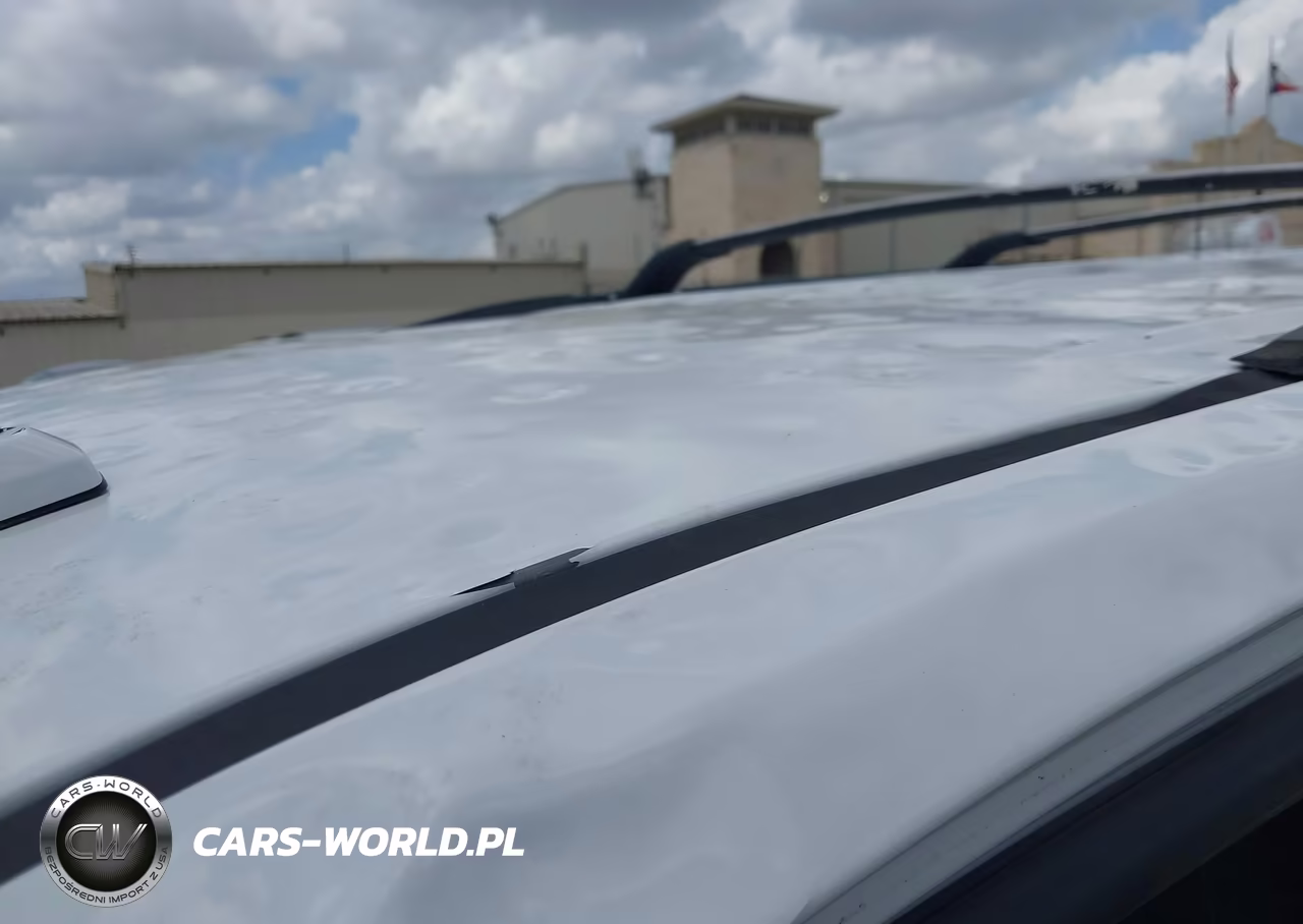 2018 Chevrolet Suburban Ls VIN:1GNSCGECXJR176196 - 18
