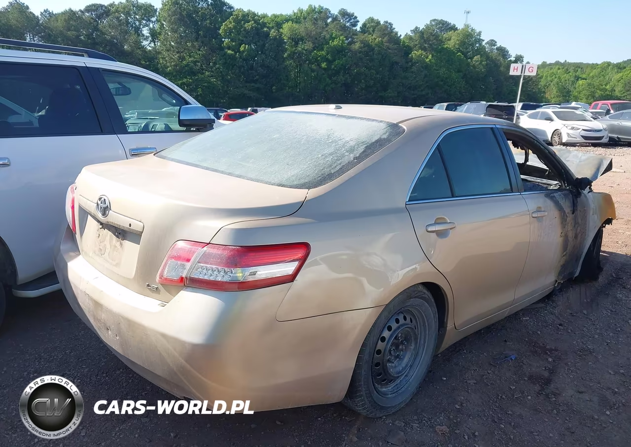 2010 Toyota Camry Le VIN:4T1BF3EK8AU025849 - 4