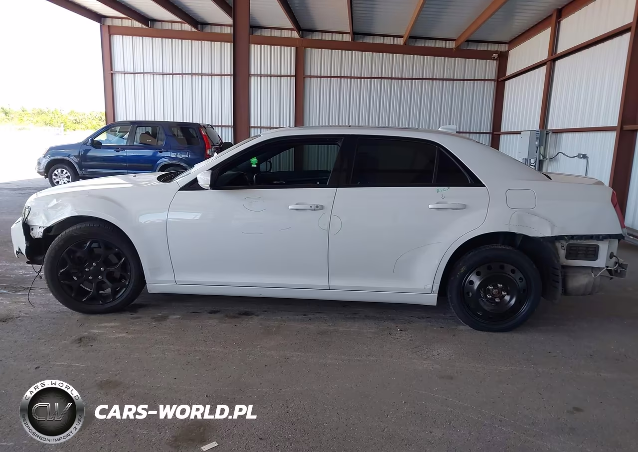 2016 Chrysler 300 300S VIN:2C3CCAGG4GH136364 - 15