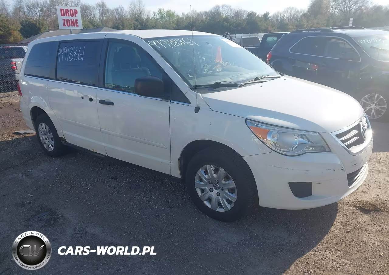 2010 Volkswagen Routan S
