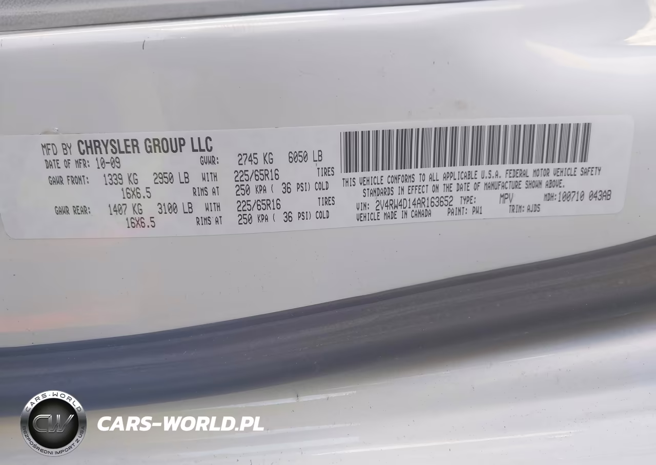 2010 Volkswagen Routan S VIN:2V4RW4D14AR163652 - 9