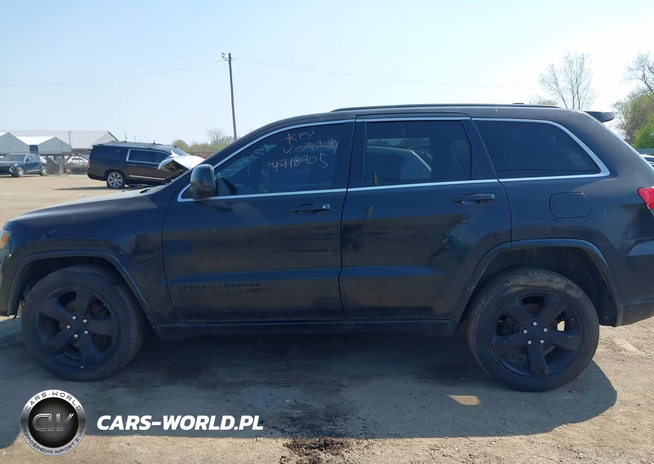 2015 Jeep Grand Cherokee Altitude VIN:1C4RJFAG8FC742494 - 14