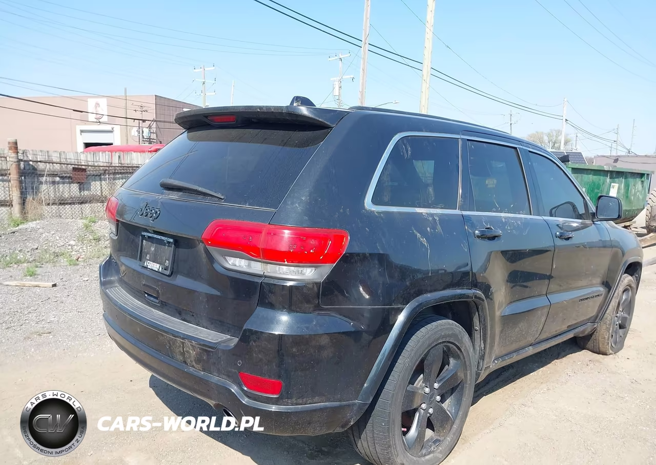 2015 Jeep Grand Cherokee Altitude VIN:1C4RJFAG8FC742494 - 4