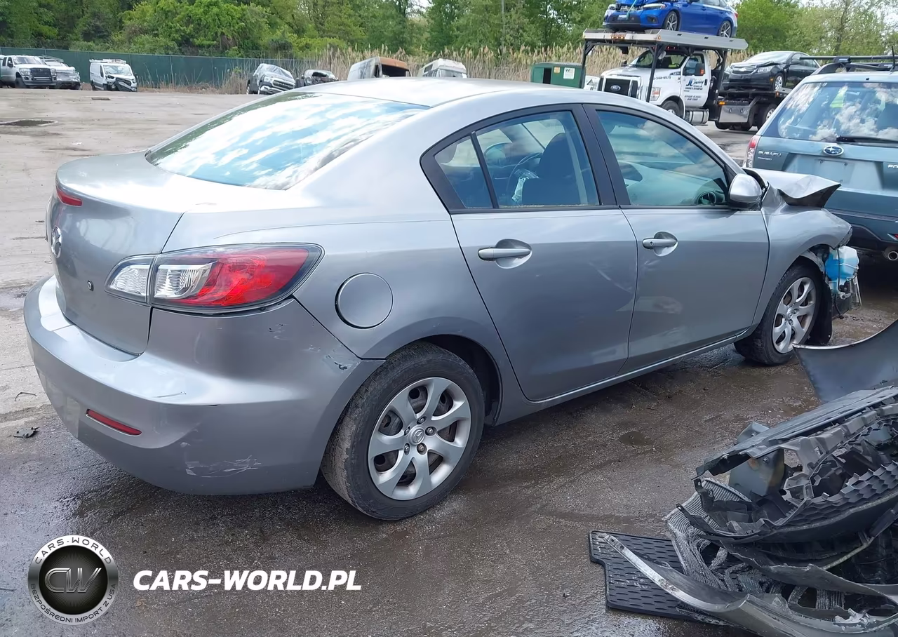 2013 Mazda Mazda3 I Sv VIN:JM1BL1TG8D1724386 - 4