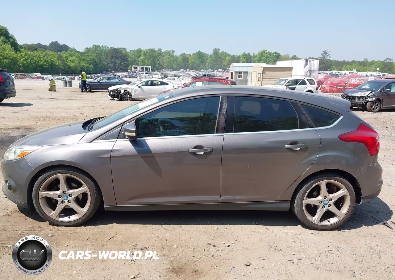 2012 Ford Focus Titanium VIN:1FAHP3N24CL276913 - 14