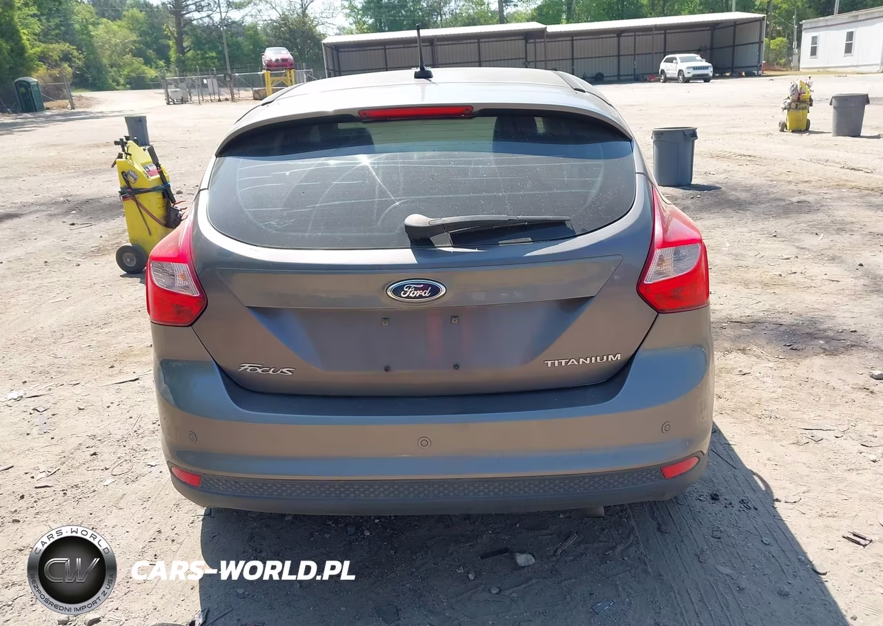 2012 Ford Focus Titanium VIN:1FAHP3N24CL276913 - 16