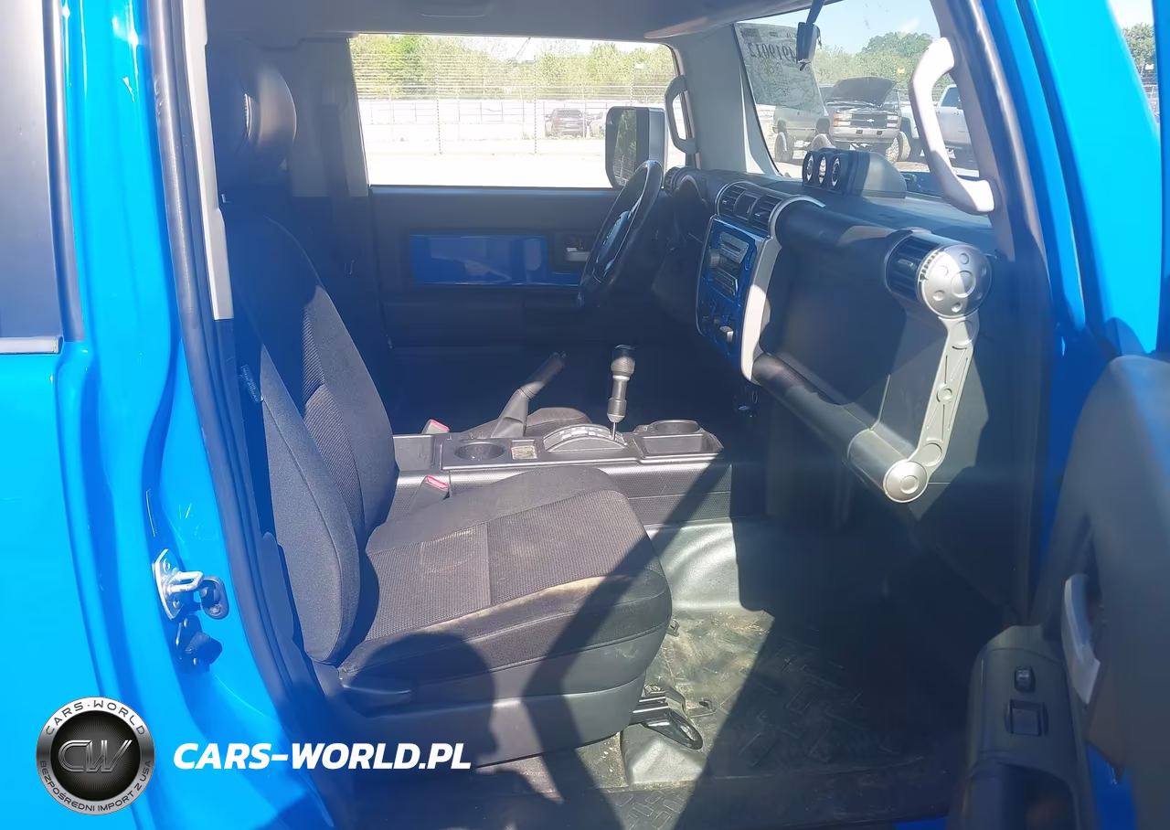 2008 Toyota Fj Cruiser VIN:JTEZU11F58K002908 - 5