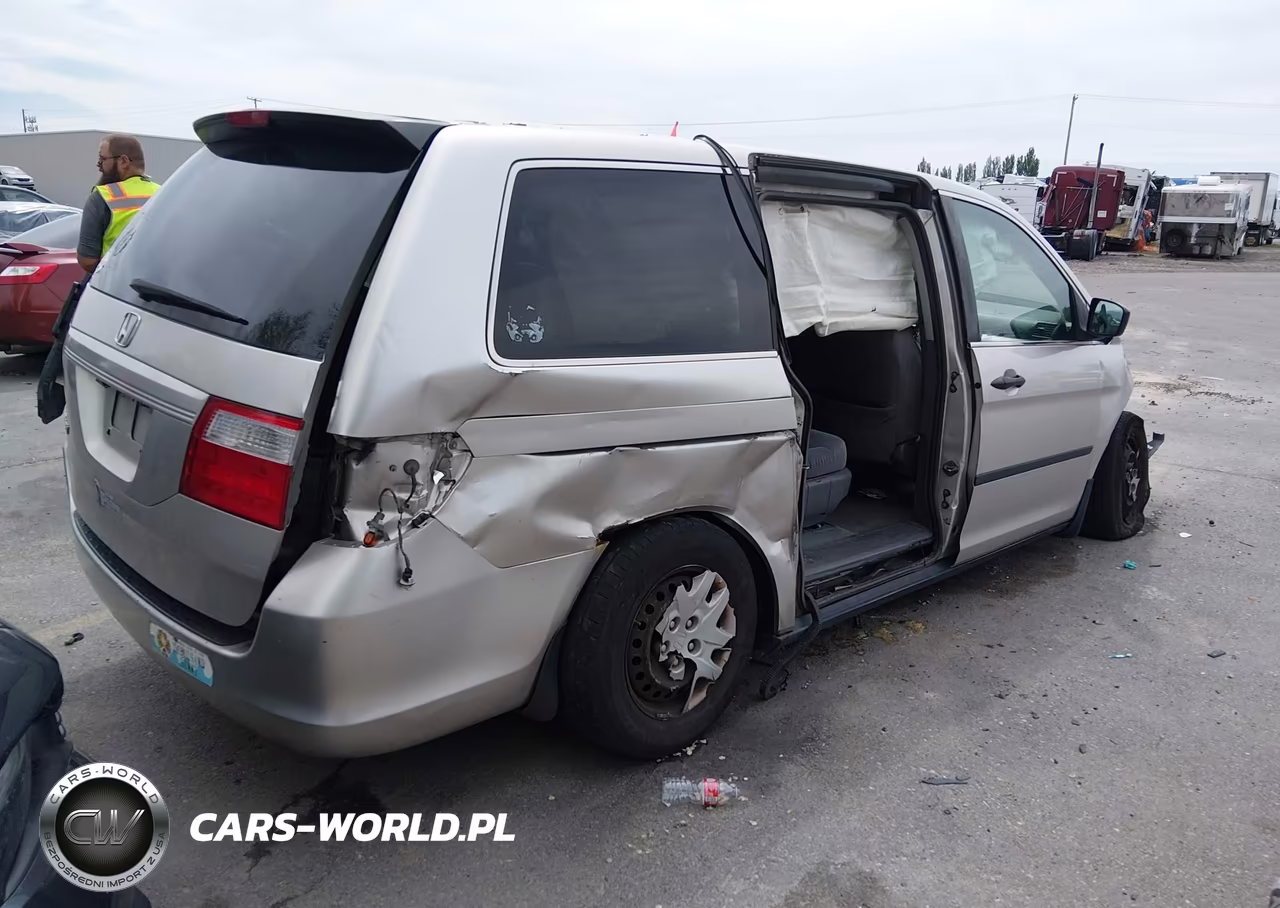 2007 Honda Odyssey Lx VIN:5FNRL38207B112069 - 4