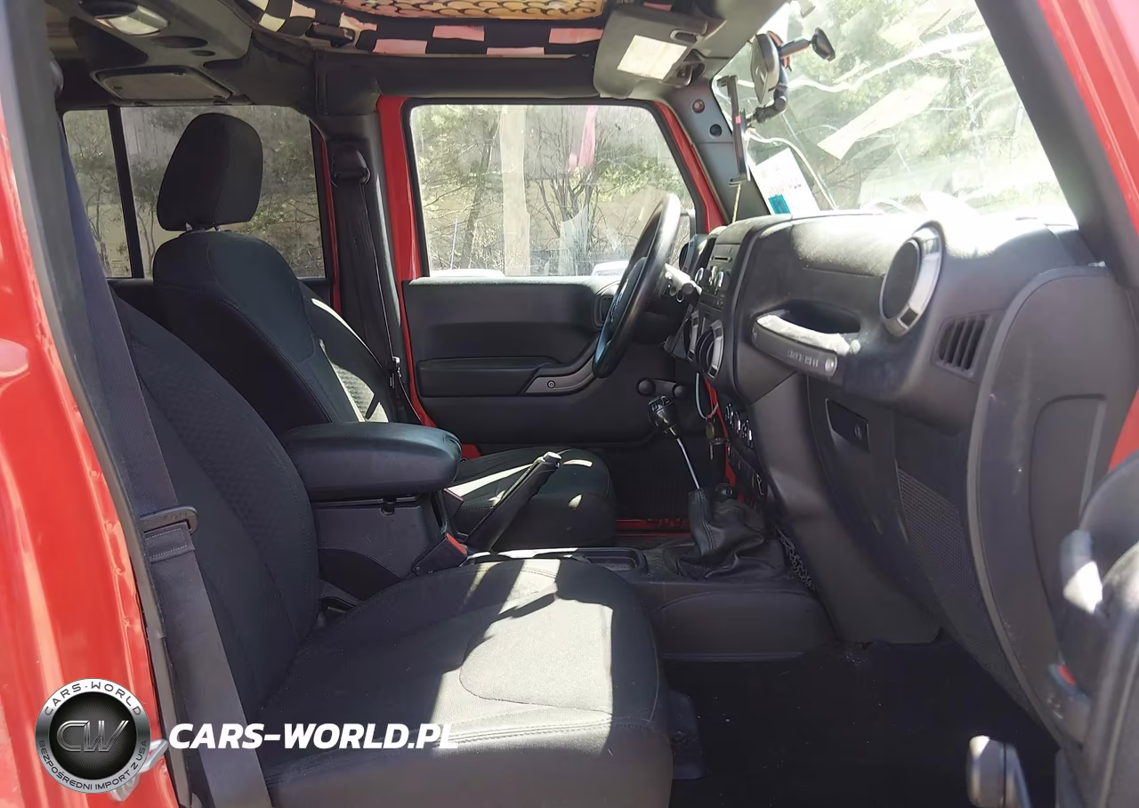 2016 Jeep Wrangler Unlimited Sport VIN:1C4BJWDG8GL190235 - 5