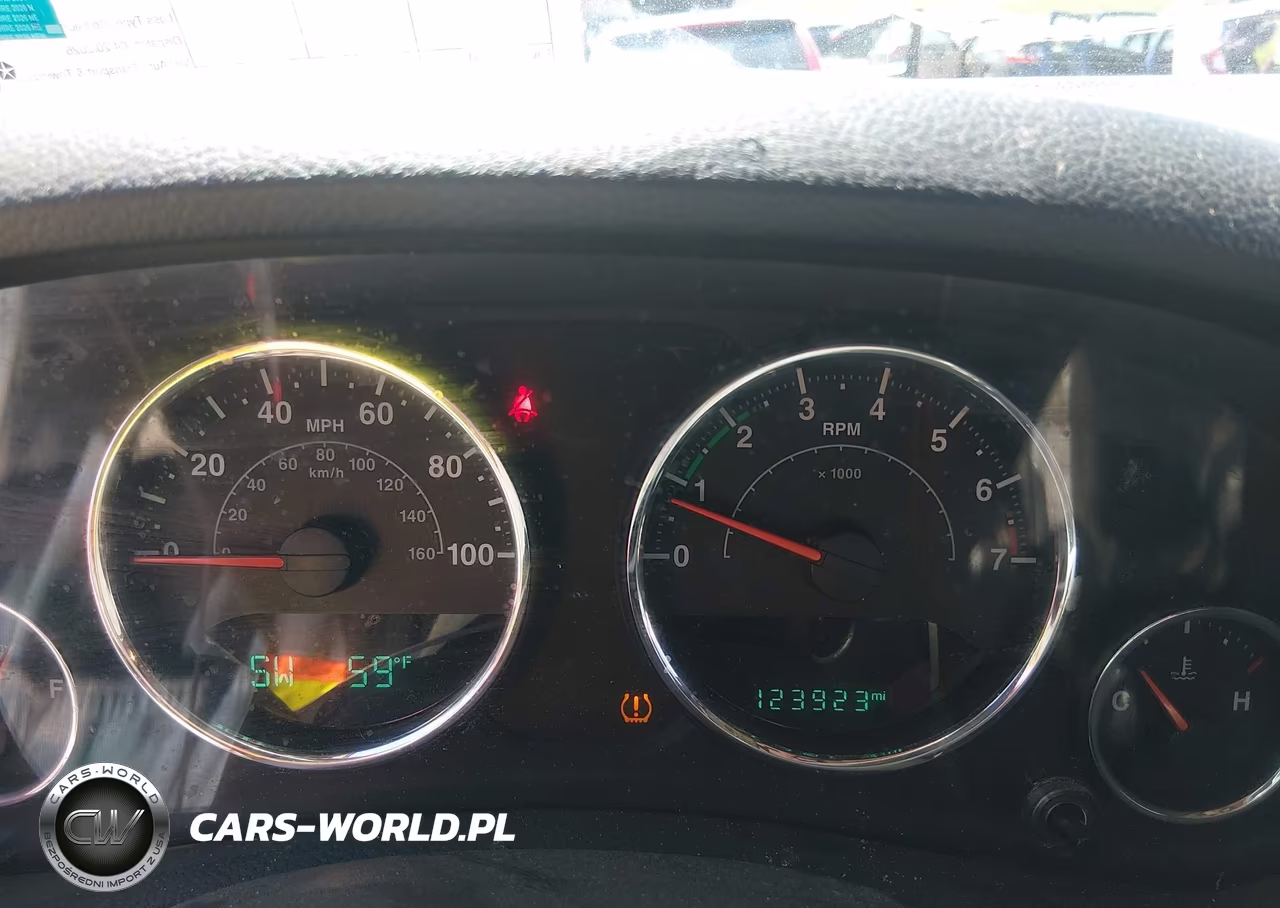 2016 Jeep Wrangler Unlimited Sport VIN:1C4BJWDG8GL190235 - 7