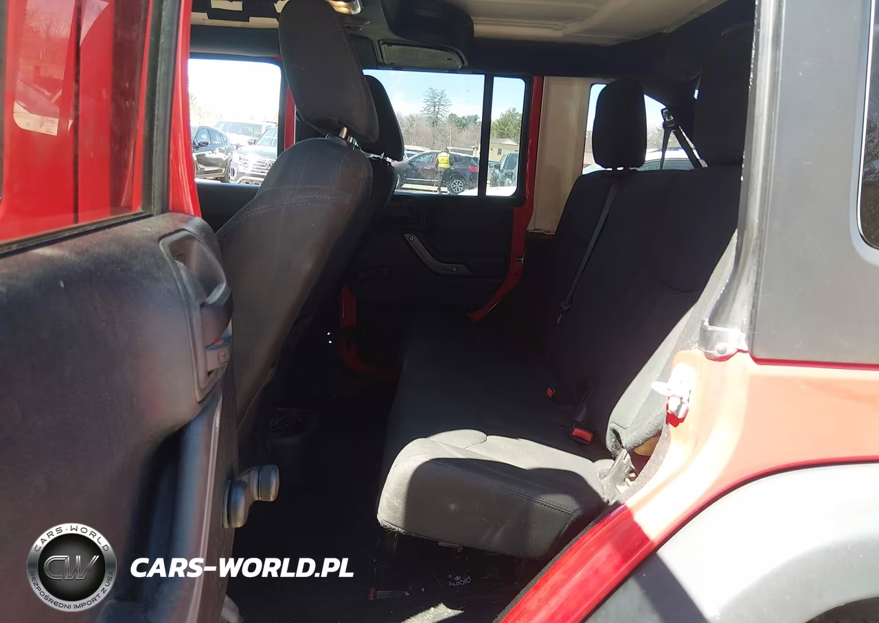 2016 Jeep Wrangler Unlimited Sport VIN:1C4BJWDG8GL190235 - 8