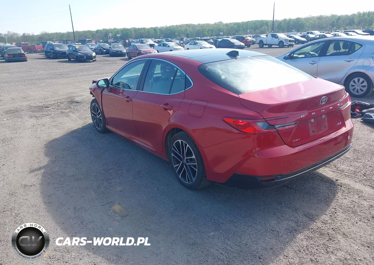 2026 Toyota Camry Xle VIN:4T1DAACK3TU238256 - 3