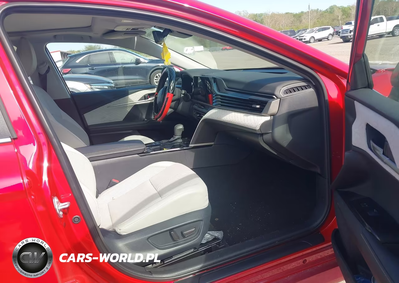 2026 Toyota Camry Xle VIN:4T1DAACK3TU238256 - 5