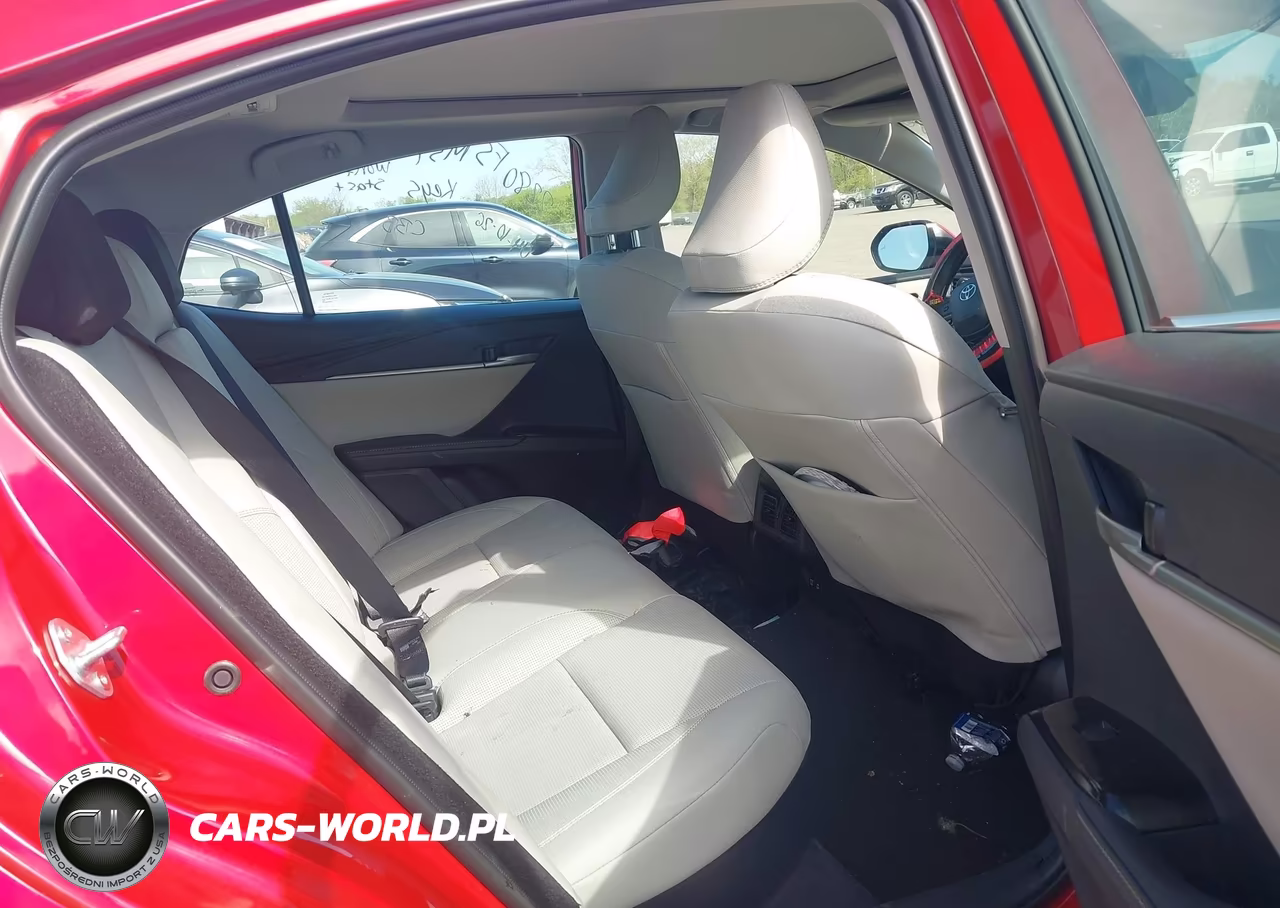 2026 Toyota Camry Xle VIN:4T1DAACK3TU238256 - 8
