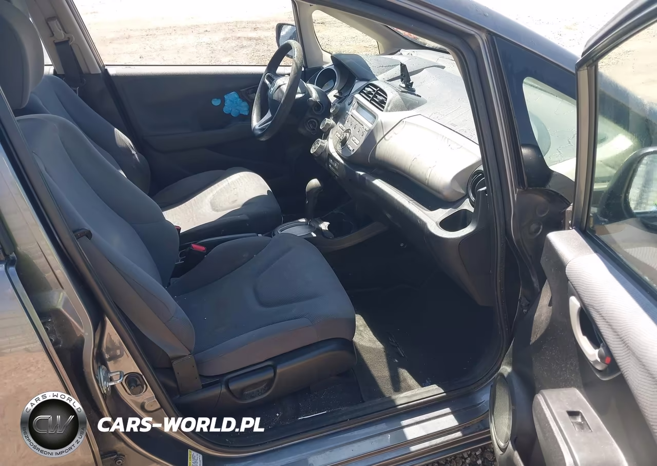 2013 Honda Fit VIN:JHMGE8H33DC028794 - 5