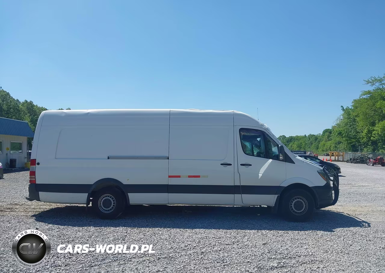 2018 Mercedes-Benz Sprinter 2500 High Roof V6 VIN:WD3PE8CD3JP645614 - 12