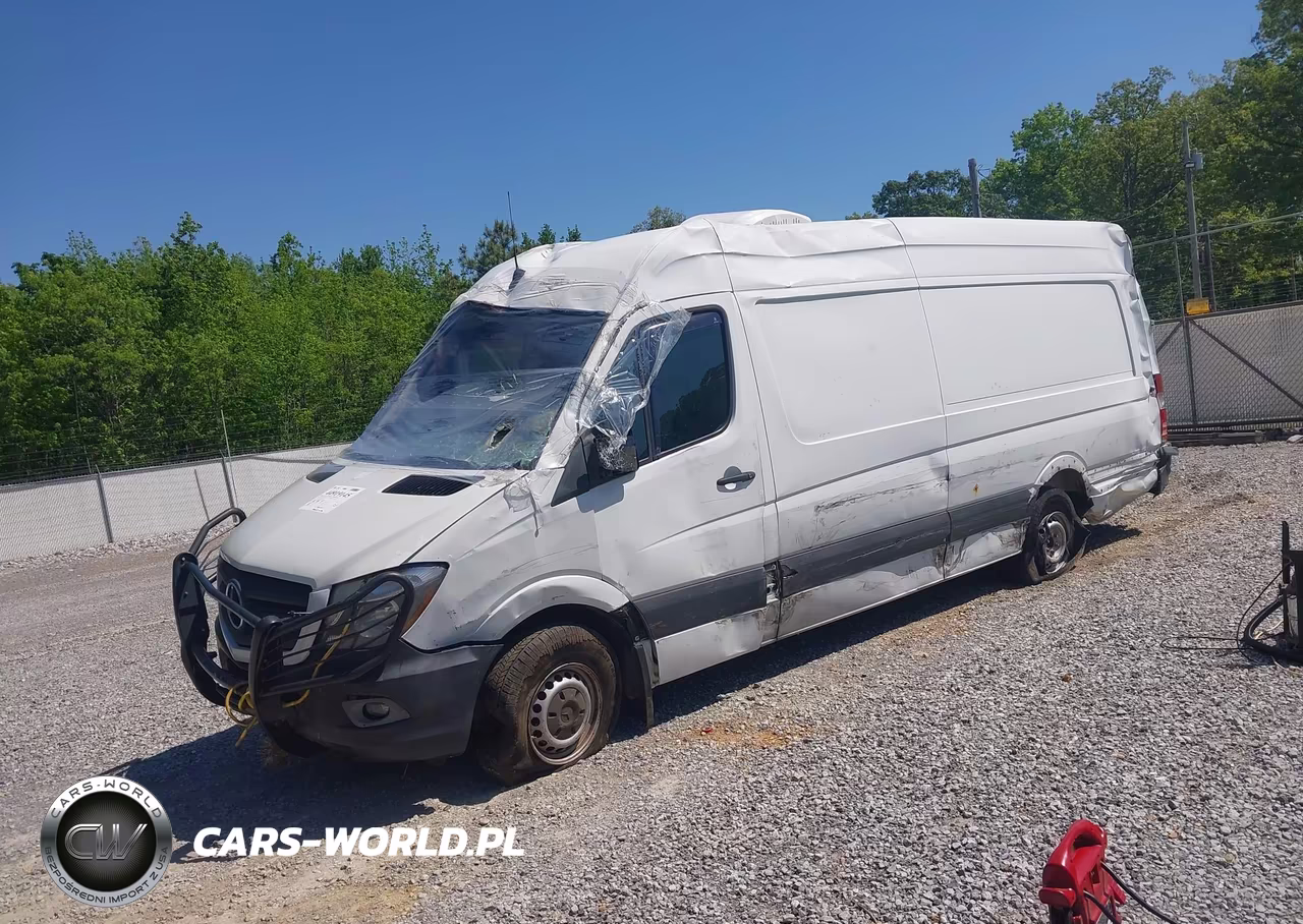 2018 Mercedes-Benz Sprinter 2500 High Roof V6 VIN:WD3PE8CD3JP645614 - 2