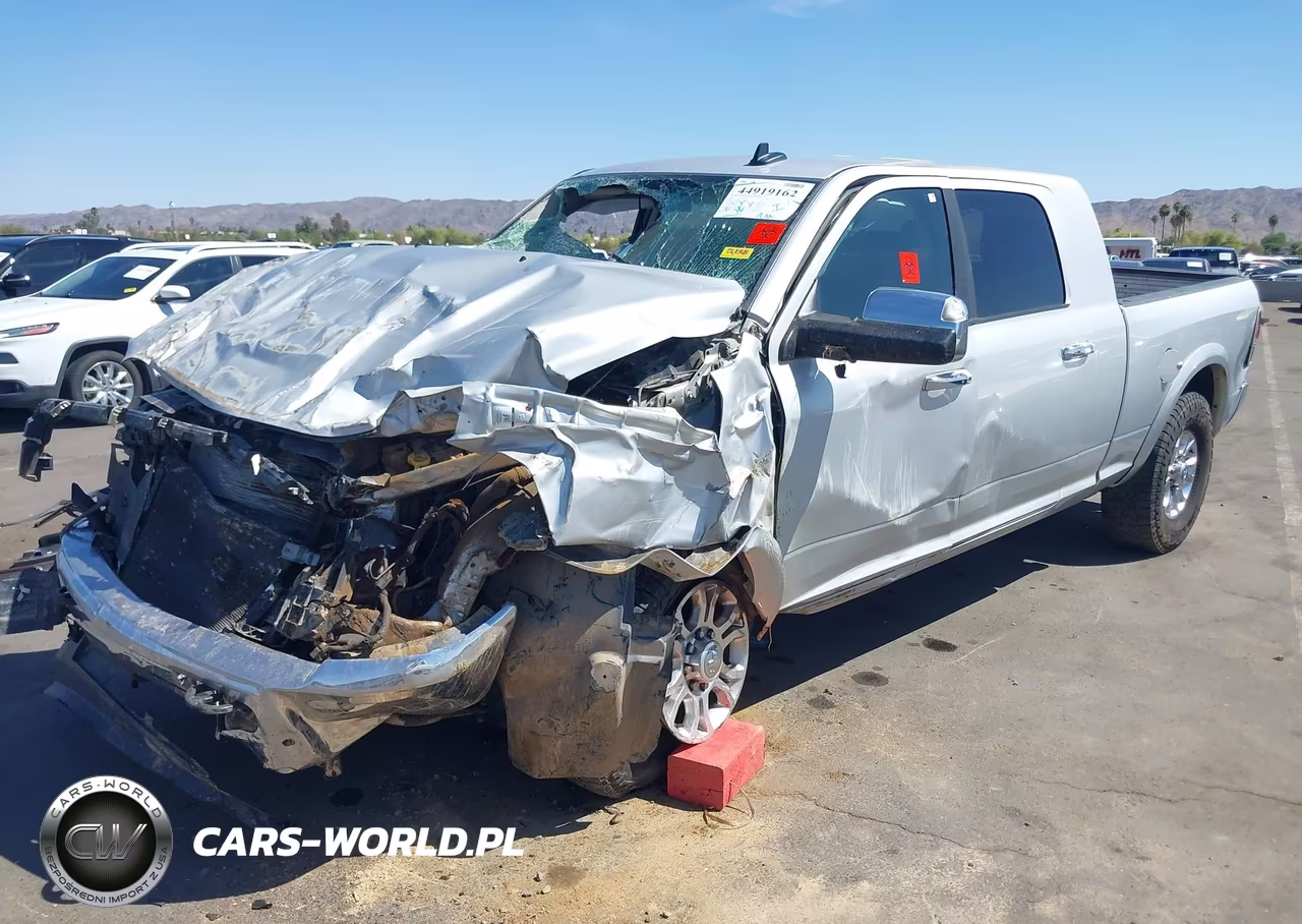 2016 Ram 2500 Laramie VIN:3C6UR5NL7GG167864 - 2